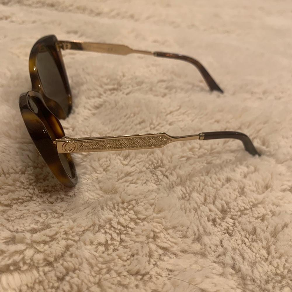 Gucci - Cheetah/Cat Eye Sunglasses - Picture 3 of 5